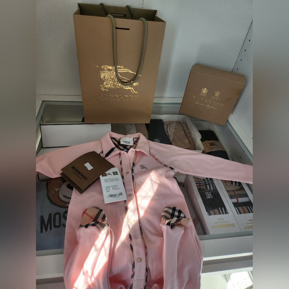 Burberry matching gift set - Picture 2 of 4